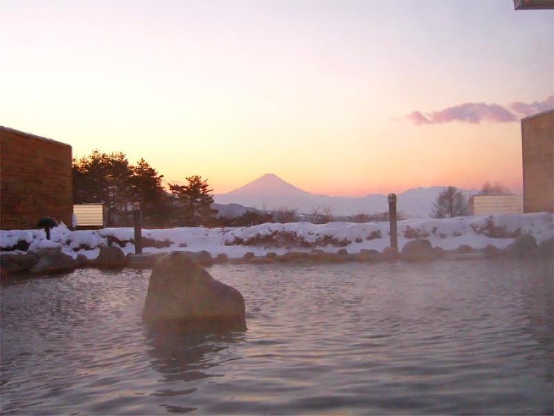 ホテルYatsugatake Izumiso 北杜市 エクステリア 写真